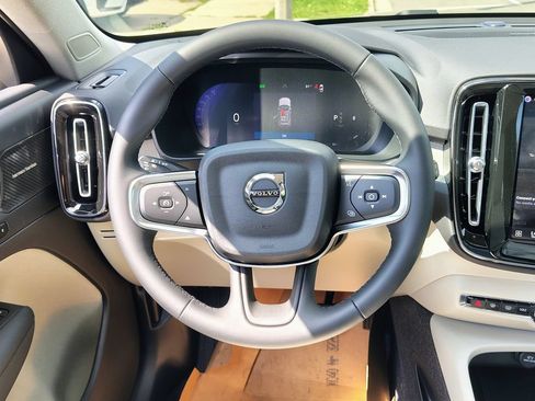 New 2026 Volvo XC40 B5 Ultra w/ Protection Package Premier AWD/4WD image 24