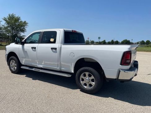 Used 2026 RAM 2500 Big Horn AWD/4WD image 4