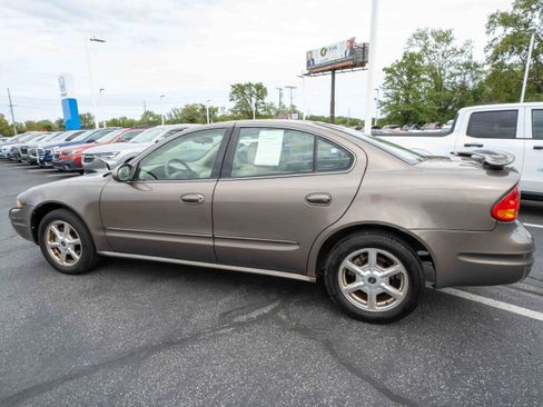 Used 2001 Oldsmobile Alero GLS FWD image 4