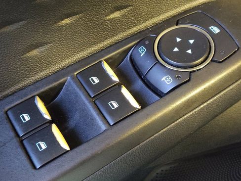 Used 2020 Ford Escape SE FWD image 27