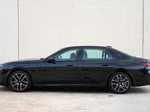 Used 2023 BMW 740i RWD image 57