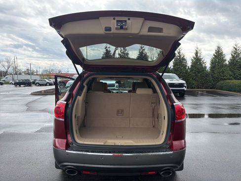 Used 2011 Buick Enclave CXL w/ LPO, Cargo Convenience Pkg image 27