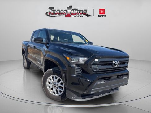 Certified 2025 Toyota Tacoma SR5 image 5