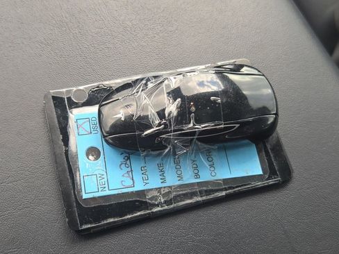 Used 2022 Tesla Model 3 Performance image 32