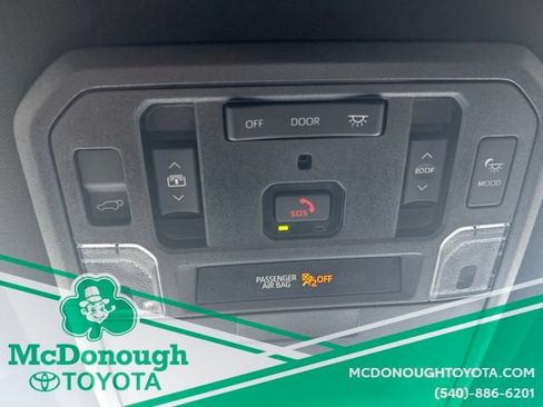 Certified 2025 Toyota Sequoia Platinum AWD/4WD image 23