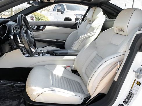 Used 2017 Mercedes-Benz SL 450 image 27