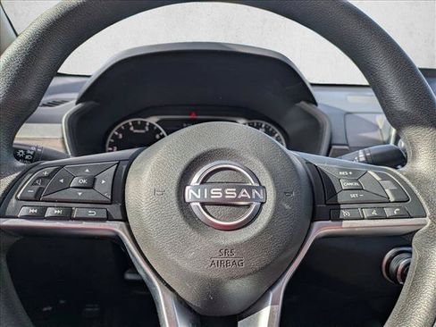 Used 2024 Nissan Altima 2.5 SV FWD image 14