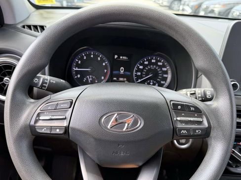 Used 2023 Hyundai Kona SEL AWD/4WD image 29