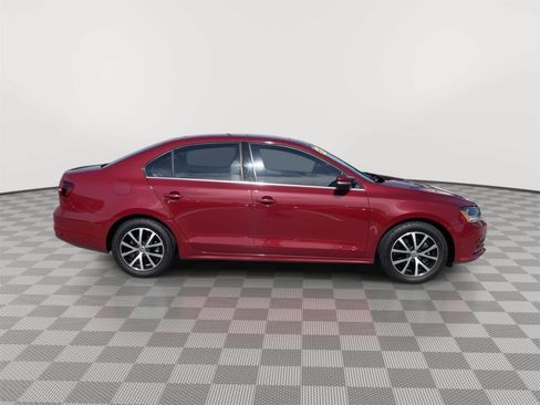 Used 2017 Volkswagen Jetta SE FWD image 9