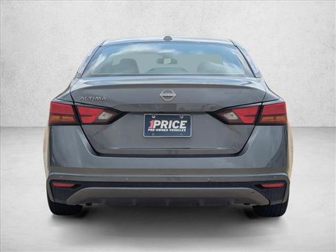 Used 2025 Nissan Altima 2.5 SV image 6