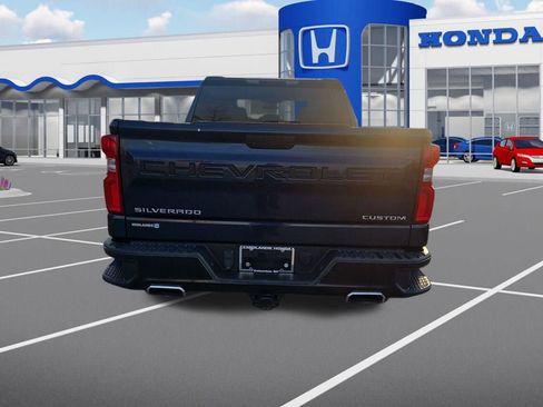 Used 2019 Chevrolet Silverado 1500 Custom Trail Boss w/ Custom Convenience Package image 7