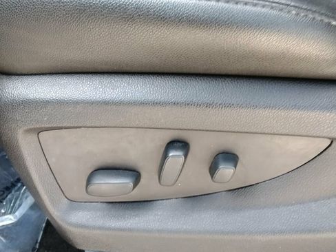 Used 2018 Chevrolet Silverado 1500 LTZ RWD image 8