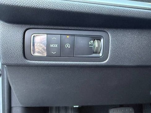 Certified 2024 Chevrolet Traverse LT FWD image 25