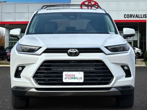 New 2026 Toyota Grand Highlander Limited image 3