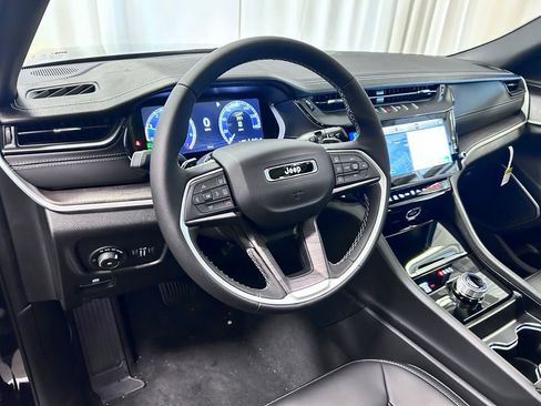 New 2026 Jeep Grand Cherokee L Limited AWD/4WD image 3