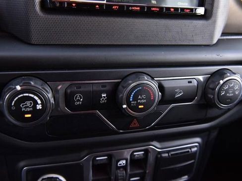 Used 2018 Jeep Wrangler Unlimited Sport S image 14