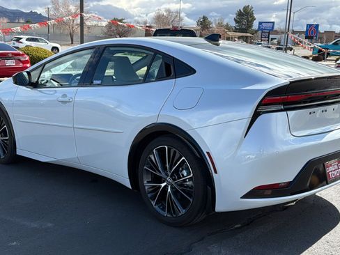 Used 2024 Toyota Prius Limited image 5