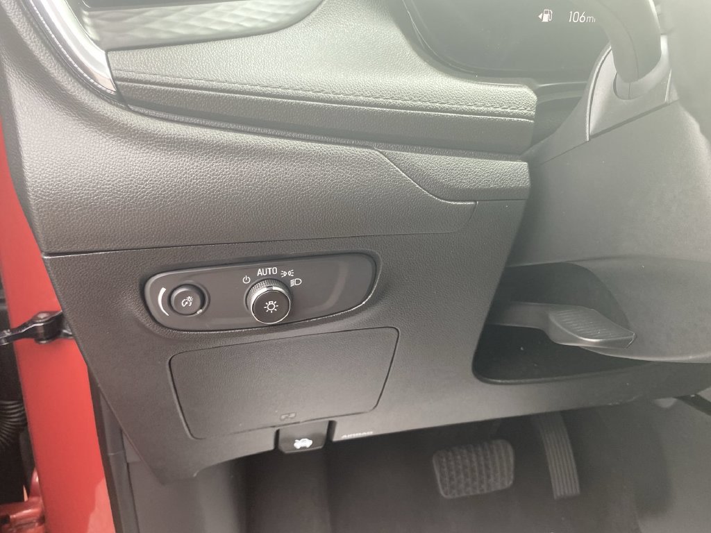 Used 2024 Buick Encore GX Preferred AWD/4WD image 18