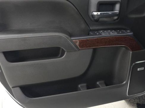 Used 2018 GMC Sierra 1500 SLT AWD/4WD image 9