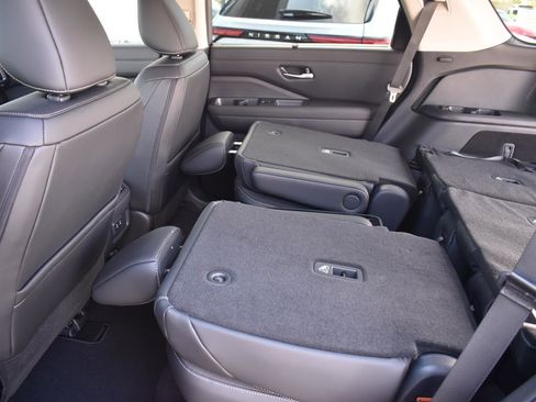 New 2026 Nissan Pathfinder SL FWD image 52