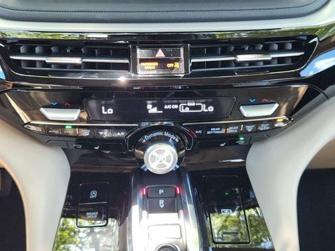 Certified 2026 Acura MDX FWD w/ Technology Package image 18