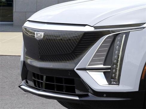 New 2026 Cadillac Lyriq Luxury image 13