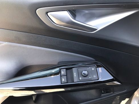 Used 2023 Volkswagen ID.4 Pro S image 12