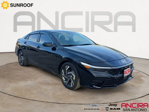 Used 2024 Hyundai Elantra SEL w/ Convenience Package image 1