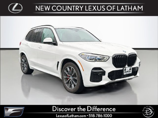 Used 2022 BMW X5 xDrive40i w/ M Sport Package AWD/4WD image 1