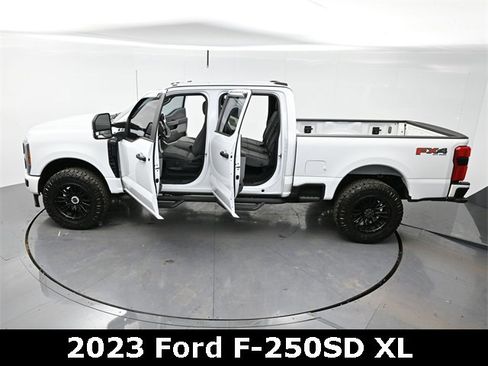 Used 2023 Ford F250 XL w/ STX Appearance Package image 34