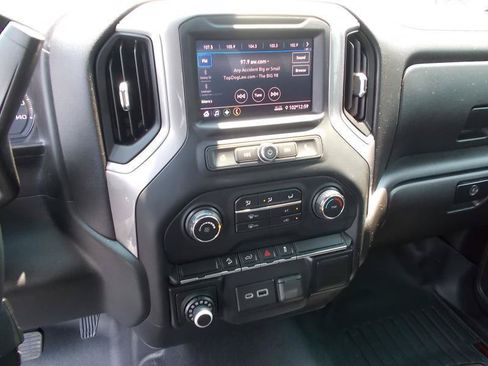 Used 2021 Chevrolet Silverado 1500 Custom Trail Boss w/ LPO, Dark Essentials Package AWD/4WD image 34