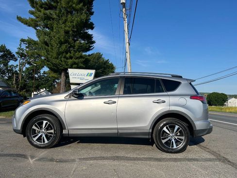 Used 2017 Toyota RAV4 XLE w/ Plus Special Value Package AWD/4WD image 6