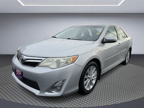 Used 2013 Toyota Camry XLE w/ Leather Pkg image 1