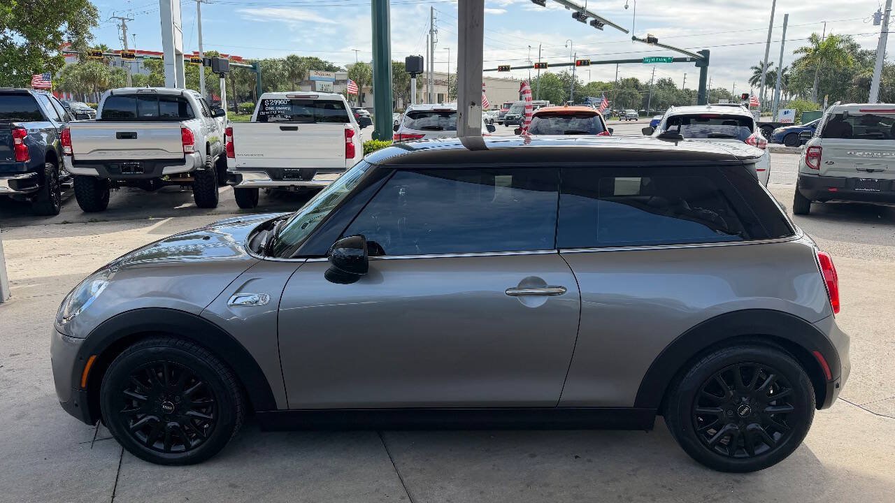 Used 2018 MINI Cooper S FWD image 8