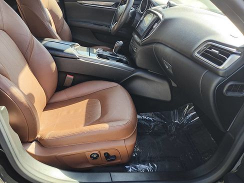 Used 2018 Maserati Ghibli image 39