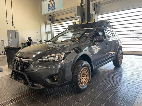 Used 2023 Subaru Crosstrek 2.0i Premium AWD/4WD image 3