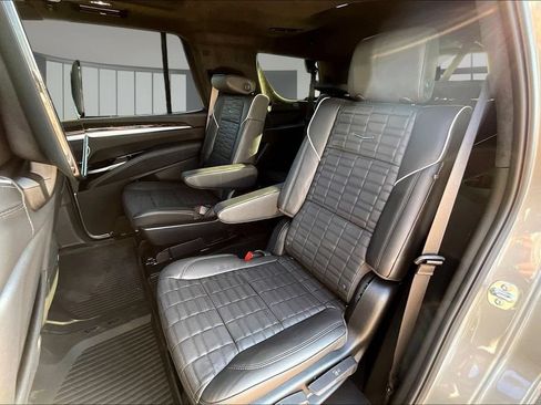 New 2026 Cadillac Escalade Platinum Sport w/ LPO, ONYX Package AWD/4WD image 10