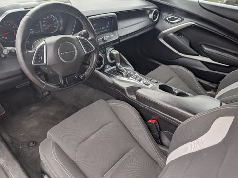 Used 2016 Chevrolet Camaro LT RWD image 7