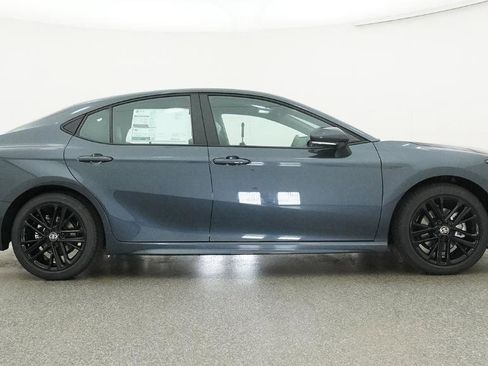 New 2026 Toyota Camry SE FWD image 18