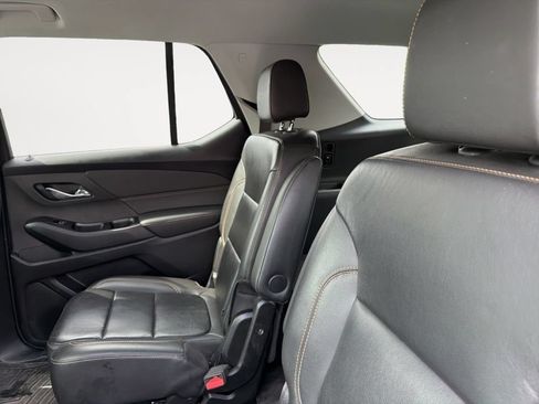 Used 2020 Chevrolet Traverse LT w/ LT Premium Package FWD image 14