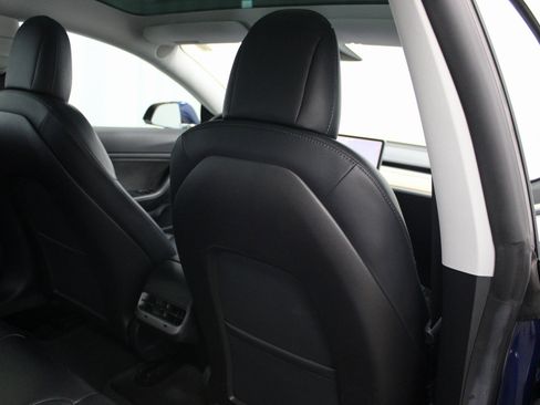 Used 2019 Tesla Model 3 Mid Range image 23