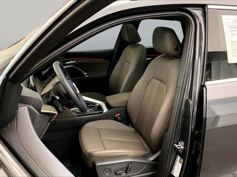 Certified 2025 Audi Q5 Premium AWD/4WD image 7