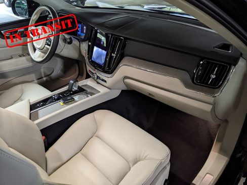 Certified 2023 Volvo XC60 T8 Plus AWD/4WD image 21