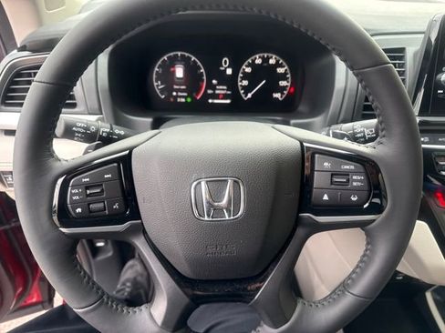 Certified 2026 Honda Odyssey Touring image 11