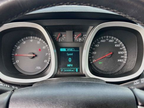 Used 2017 Chevrolet Equinox LT w/ Midnight Edition FWD image 12