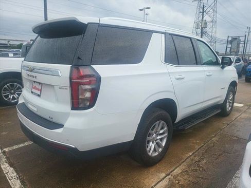 Used 2024 Chevrolet Tahoe LT RWD image 3