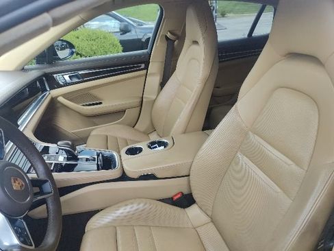 Used 2017 Porsche Panamera 4 AWD/4WD image 21