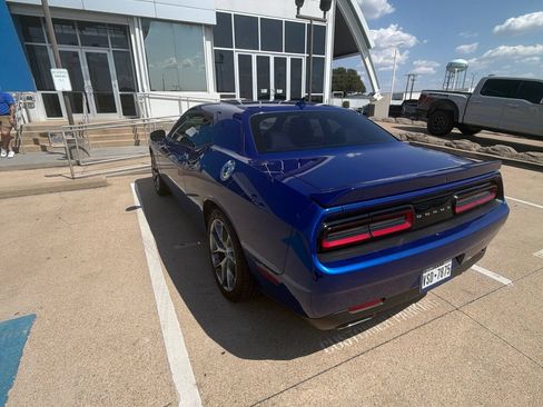 Used 2022 Dodge Challenger SXT w/ Plus Package RWD image 3