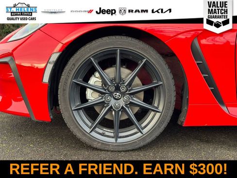 Used 2023 Toyota GR86 Premium w/ ALL Weather Mat Package (TMS) image 13