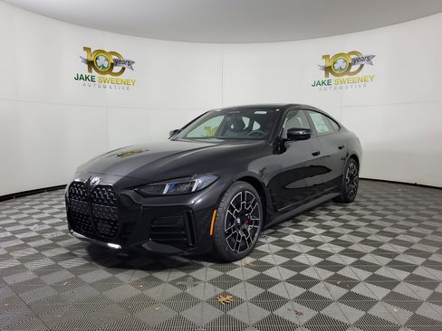 New 2026 BMW 430i xDrive w/ M Sport Package image 3